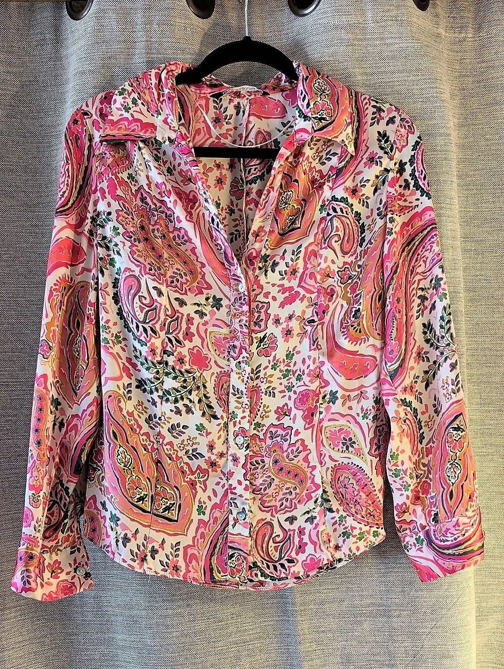 A Paisley Button Down in Pink & White Size Small